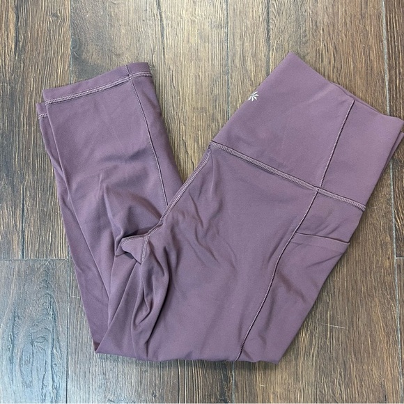 Athleta Salutation Stash Pocket Purple Leggings  SZ MED - Picture 1 of 7